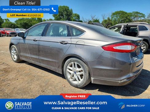 Used 2014 Ford Fusion SE FWD image 3