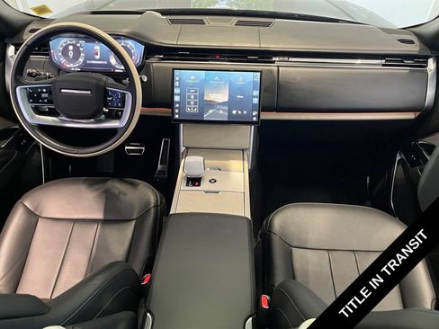 Used 2024 Land Rover Range Rover SV AWD/4WD image 3