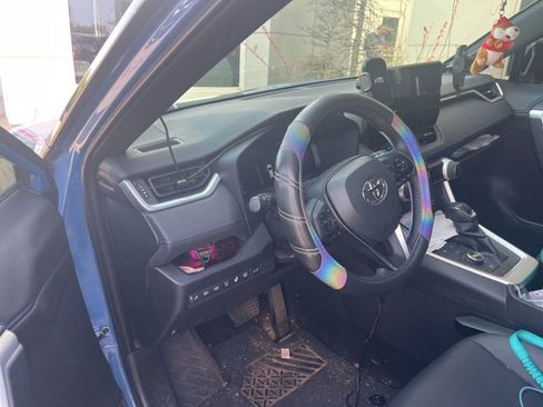 Used 2025 Toyota RAV4 XSE w/ Advanced Technology Package image 9