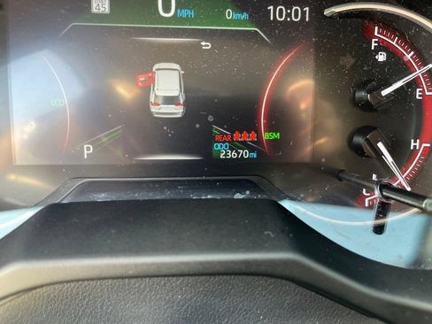 Used 2023 Toyota RAV4 XLE w/ Convenience Package FWD image 2