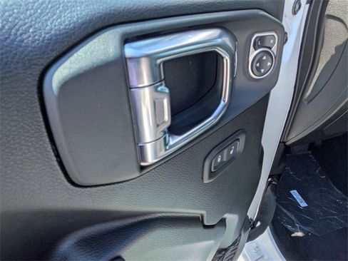 New 2025 Jeep Gladiator Sport image 11