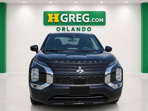 Used 2023 Mitsubishi Outlander SE FWD image 7