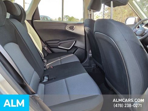 Used 2025 Kia Soul LX w/ LX Technology Package image 14