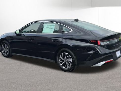 New 2026 Hyundai Sonata Blue FWD image 6