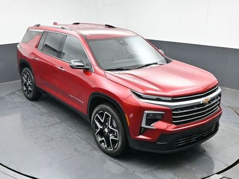 New 2026 Chevrolet Traverse High Country w/ LPO, Floor Liner Package FWD image 35