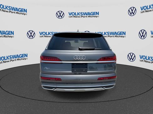 Used 2023 Audi Q7 3.0T Premium AWD/4WD image 13