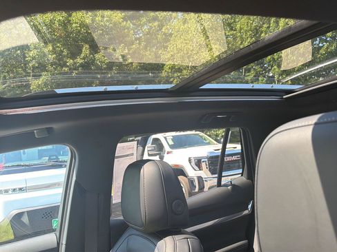 New 2027 GMC Terrain Elevation w/ Elevation Premium Package AWD/4WD image 16
