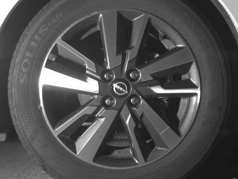 Used 2025 Nissan Versa SV image 13