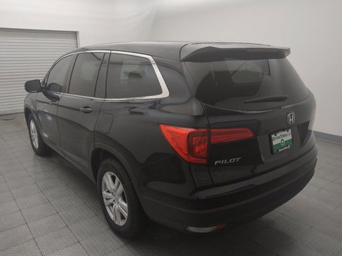 Used 2018 Honda Pilot LX image 5