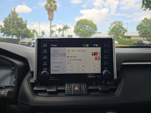 Certified 2020 Toyota RAV4 TRD Off-Road AWD/4WD image 28