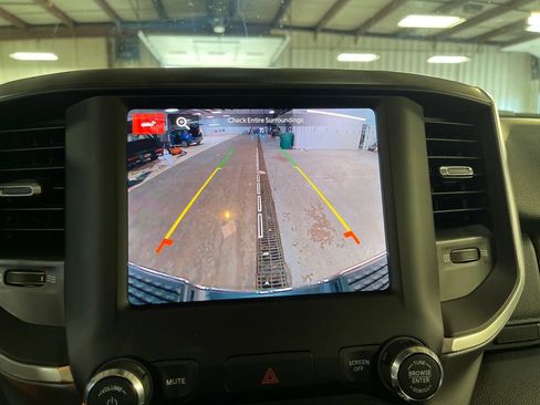 Certified 2024 RAM 2500 Big Horn w/ Bed Utility Group AWD/4WD image 24