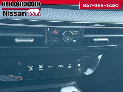 Used 2025 Nissan Kicks SR FWD image 16