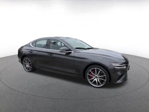 Used 2025 Genesis G70 2.5T AWD/4WD image 2