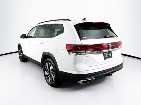 Used 2025 Volkswagen Atlas SE image 5
