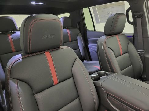 New 2026 Chevrolet Traverse RS w/ LPO, Floor Liner Package FWD image 45