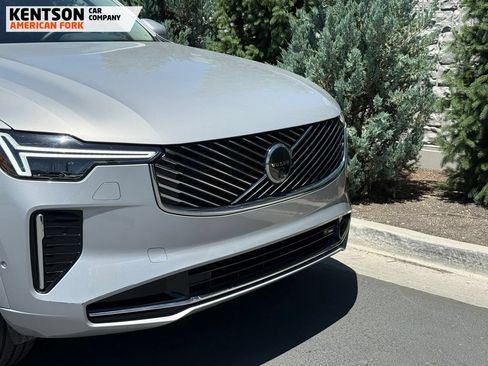 Used 2025 Volvo XC90 B6 Plus AWD/4WD image 11