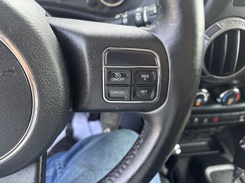 Used 2018 Jeep Wrangler Sport AWD/4WD image 15