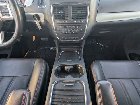 Used 2019 Dodge Grand Caravan GT image 21