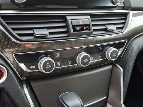 Used 2018 Honda Accord Sport image 18