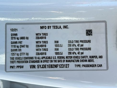 Used 2022 Tesla Model 3 Long Range AWD/4WD image 29