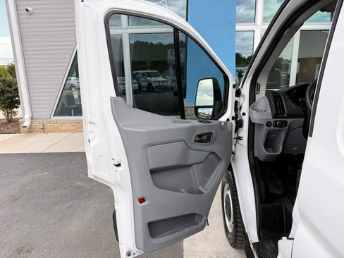 Used 2019 Ford Transit 250 130 Low Roof RWD image 20