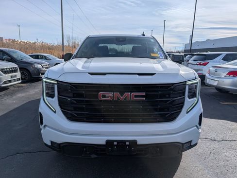Used 2024 GMC Sierra 1500 Elevation image 2