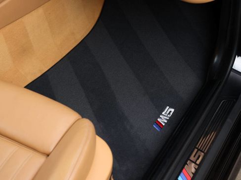 Used 2003 BMW M5 image 67