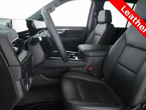 Used 2025 Chevrolet Tahoe Z71 image 16