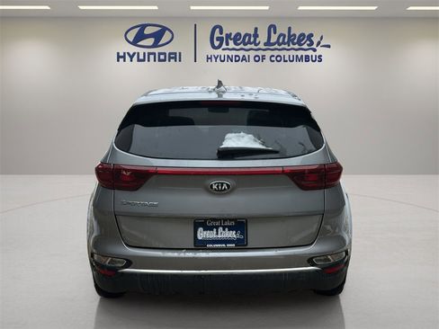 Used 2022 Kia Sportage LX image 4