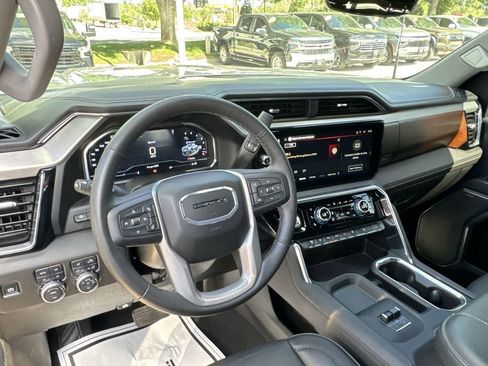 Used 2025 GMC Sierra 3500 Denali w/ Denali Reserve Package AWD/4WD image 25