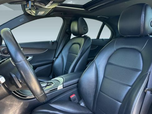 Used 2019 Mercedes-Benz C 300 Sedan image 5