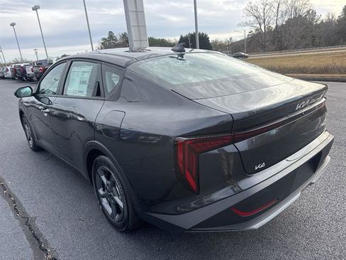 New 2025 Kia K4 LXS image 5