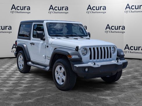 Used 2019 Jeep Wrangler Sport AWD/4WD image 2