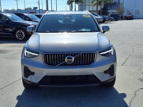 Used 2025 Volvo XC40 B5 Core w/ Protection Package Premier image 2