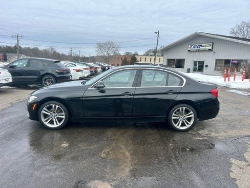 Used 2017 BMW 330i xDrive Sedan image 3