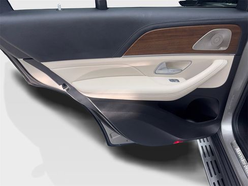 Used 2022 Mercedes-Benz GLE 350 4MATIC image 35