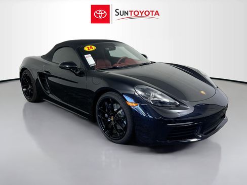 Used 2024 Porsche 718 Boxster RWD image 1