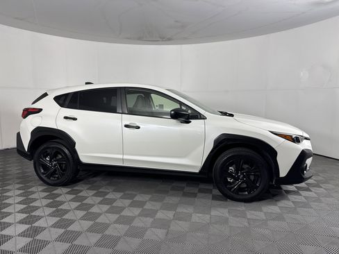 Used 2024 Subaru Crosstrek 2.0i w/ Crosstrek Mirror Package AWD/4WD image 2