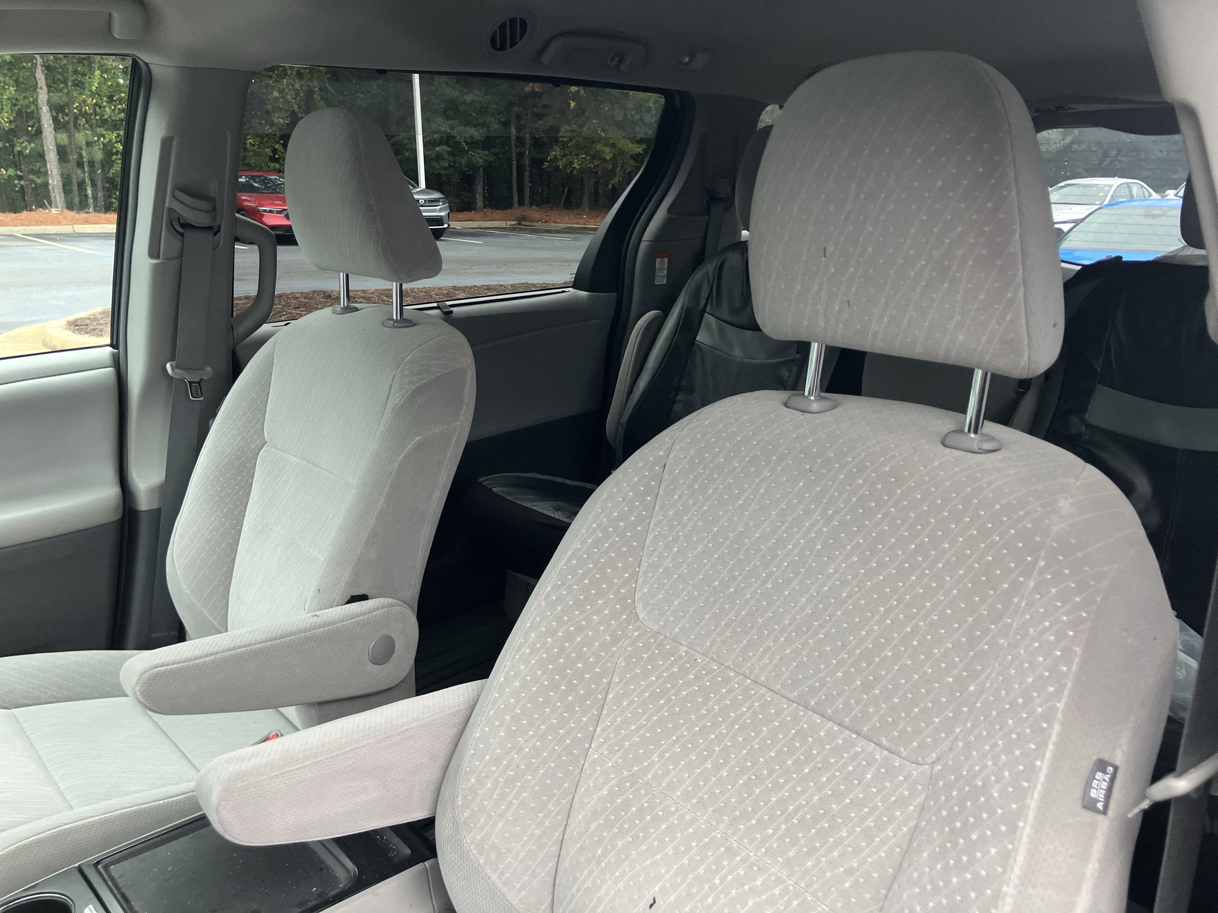 Used 2017 Toyota Sienna LE FWD image 8