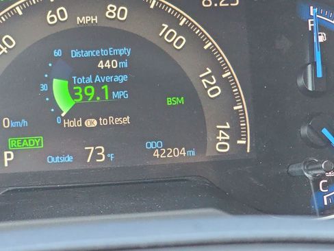 Used 2024 Toyota RAV4 XLE AWD/4WD image 31