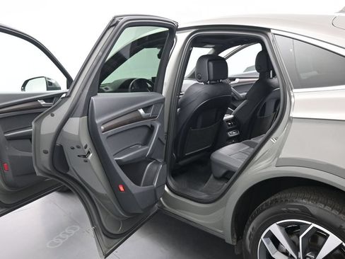 Used 2023 Audi Q5 2.0T Premium w/ Convenience Package AWD/4WD image 19