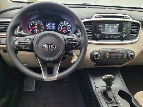 Used 2016 Kia Sorento LX image 22