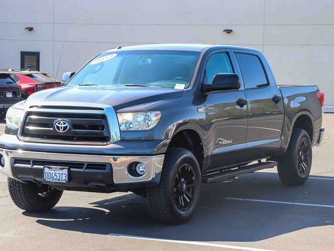 Used 2013 Toyota Tundra 2WD CrewMax w/ Tow Pkg image 3