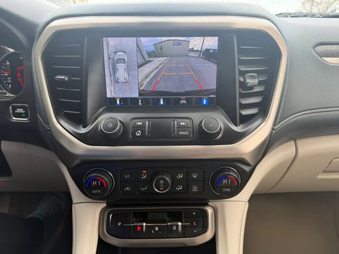 Used 2021 GMC Acadia Denali w/ Denali Technology Package FWD image 13