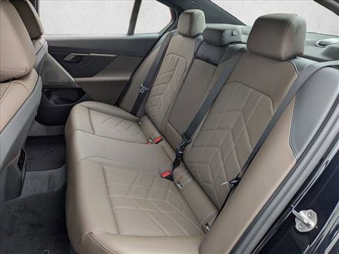 New 2026 BMW 550e xDrive 550e xDrive w/ Premium Package image 16