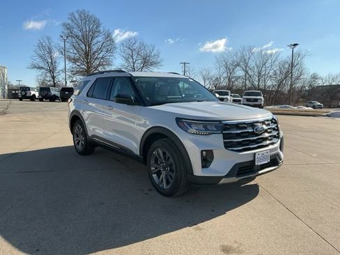 New 2026 Ford Explorer Active image 7
