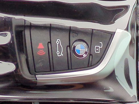 Certified 2026 BMW 330i Sedan w/ M Sport Package RWD image 33