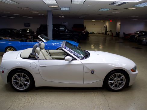 Used 2003 BMW Z4 3.0i image 37