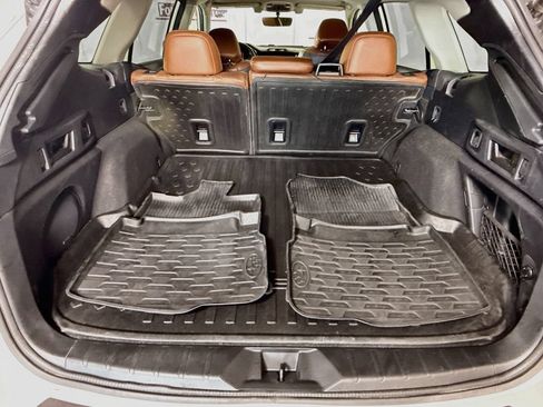 Used 2020 Subaru Outback Touring AWD/4WD image 29