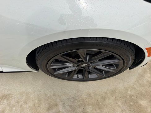 Used 2022 Cadillac CT5 V RWD image 17